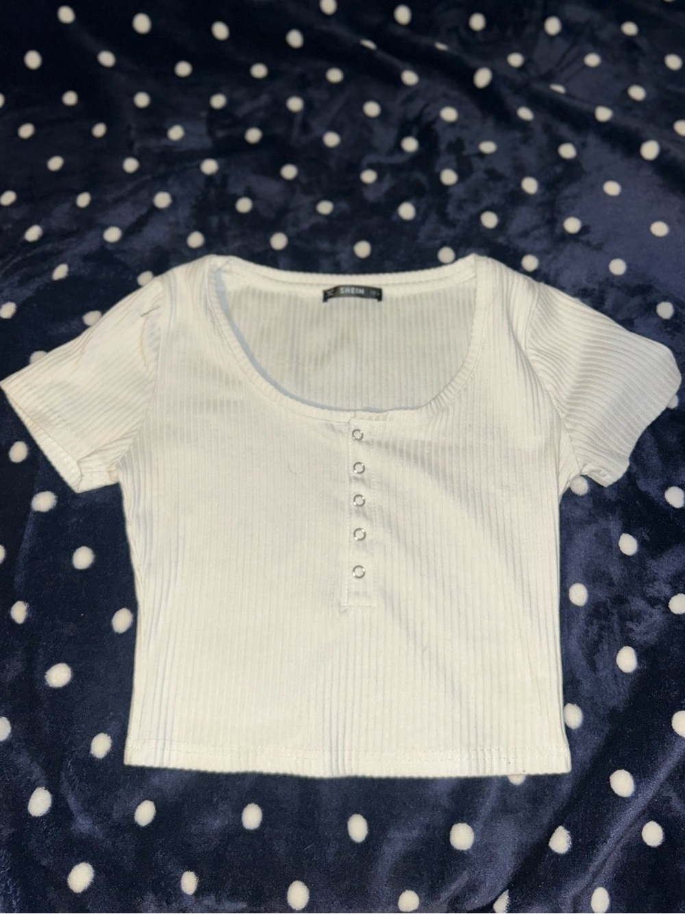 SHEIN White Ribbed Henley Scoop-Neck Crop Top